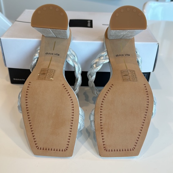 Dolce Vita Paily Silver Metallic Stella Block Heels 6.5 NEW!! - Picture 5 of 6